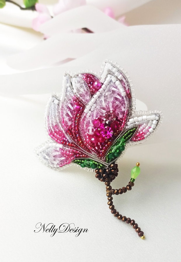 REZERVAT A. - Magnolie - Brosa broderie manuala