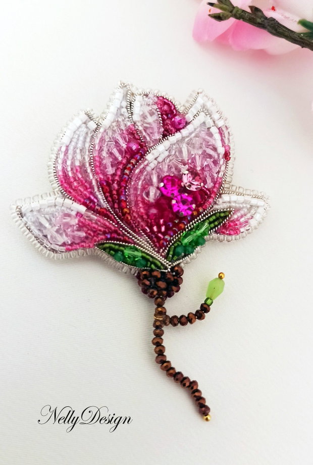 REZERVAT A. - Magnolie - Brosa broderie manuala