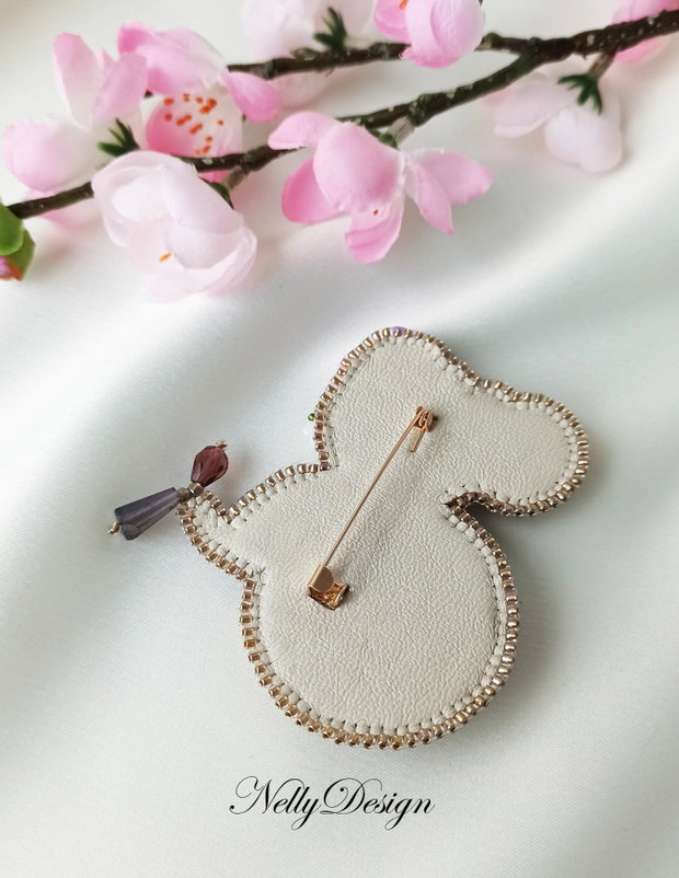 "Retro chic" - brosa broderie manuala