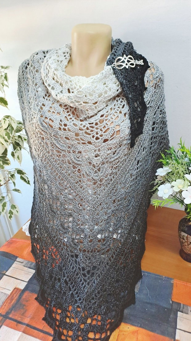 Șal gri,degrade