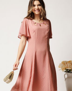 Rochie midi roz din voal in clin cu fir lurex si decupaje la decolteu