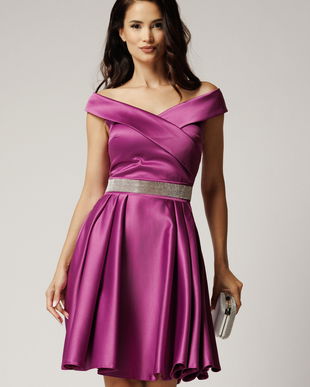Rochie Nova scurta magenta din tafta in clos cu strasuri in talie