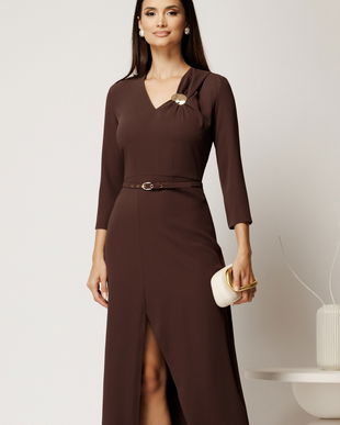 Rochie midi maro din triplu voal cu croi conic si curea in talie