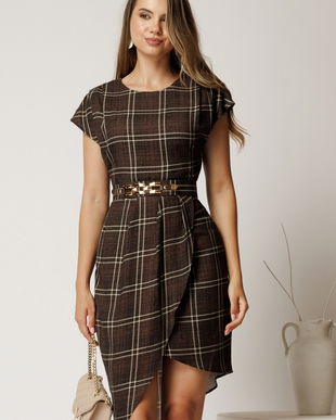 Rochie midi maro din jerse cu carouri si curea in talie