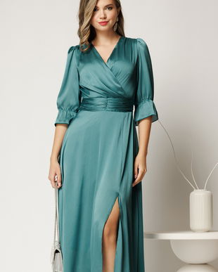 Rochie midi turcoaz de ocazie din voal cu crapatura pe picior