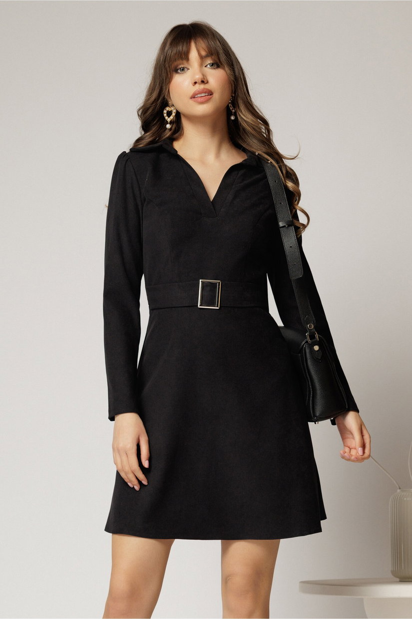 Rochis scurta neagra din catifea reiata si catarama in talie