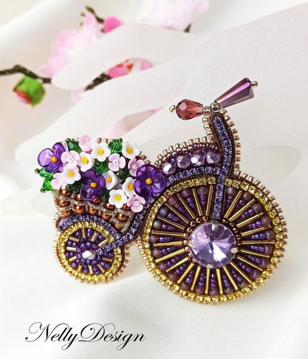 "Retro chic" - brosa broderie manuala