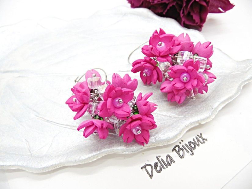 Cercei handmade, lungi cu flori ciclam (cod1393)