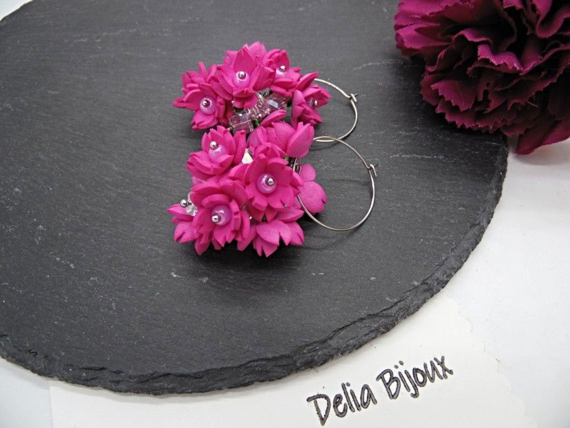 Cercei handmade, lungi cu flori ciclam (cod1393)