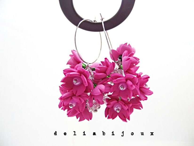 Cercei handmade, lungi cu flori ciclam (cod1393)