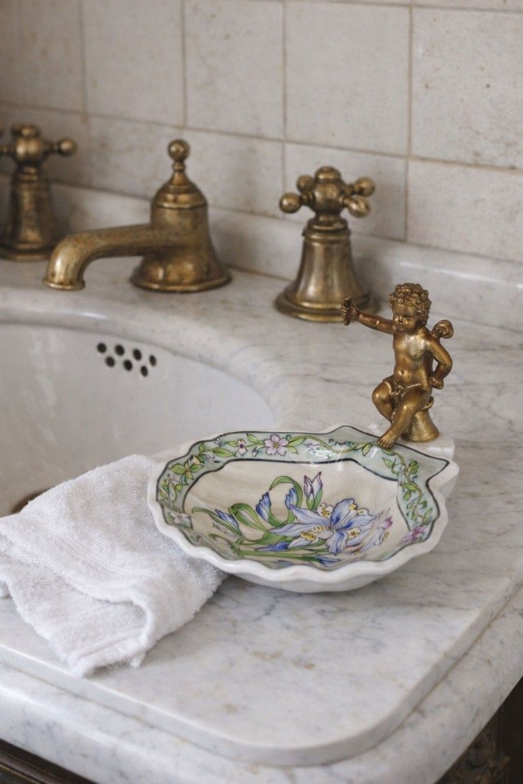 Savoniera din portelan Craquelle cu ingeras din bronz