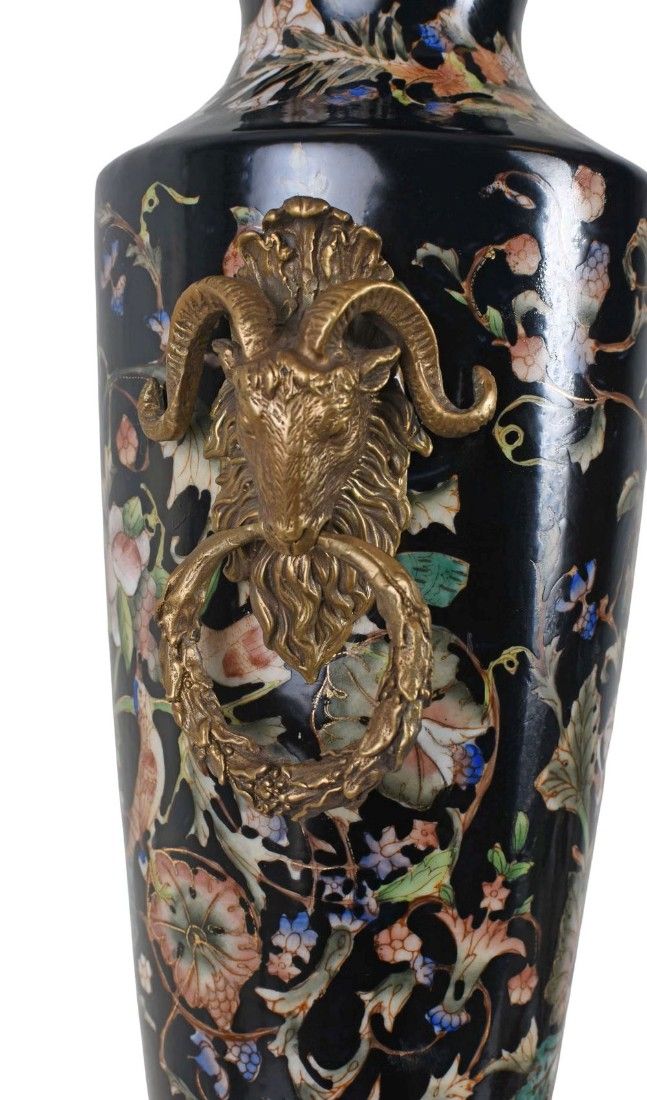 Amfora Craqulle din portelan cu capete de berbec