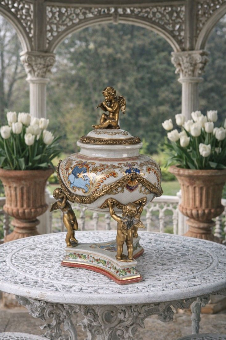 Bomboniera Craquelle din portelan cu ingerasi din bronz