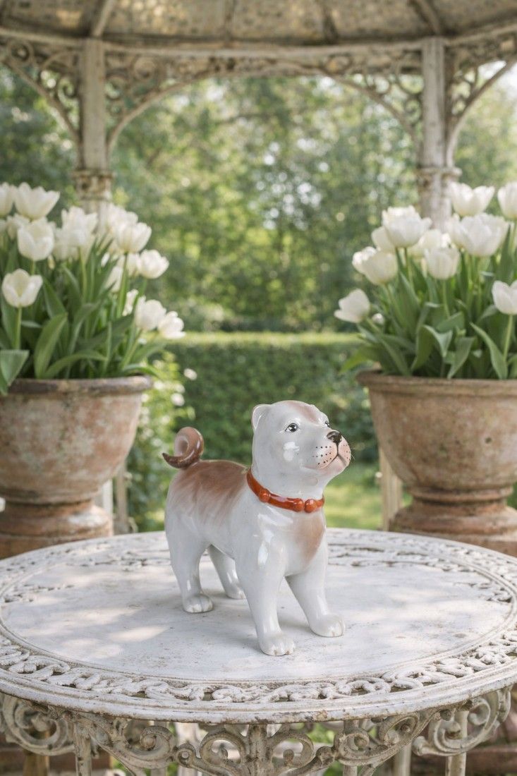 Catel-figurina din portelan pictat