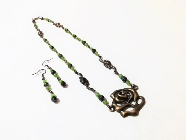 Set bijuterii stil vintage, colier si cercei - Vintage Roses