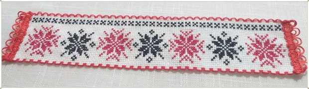 SEMN DE CARTE CUSUT CU MOTIV POPULAR-FRUNZULITE