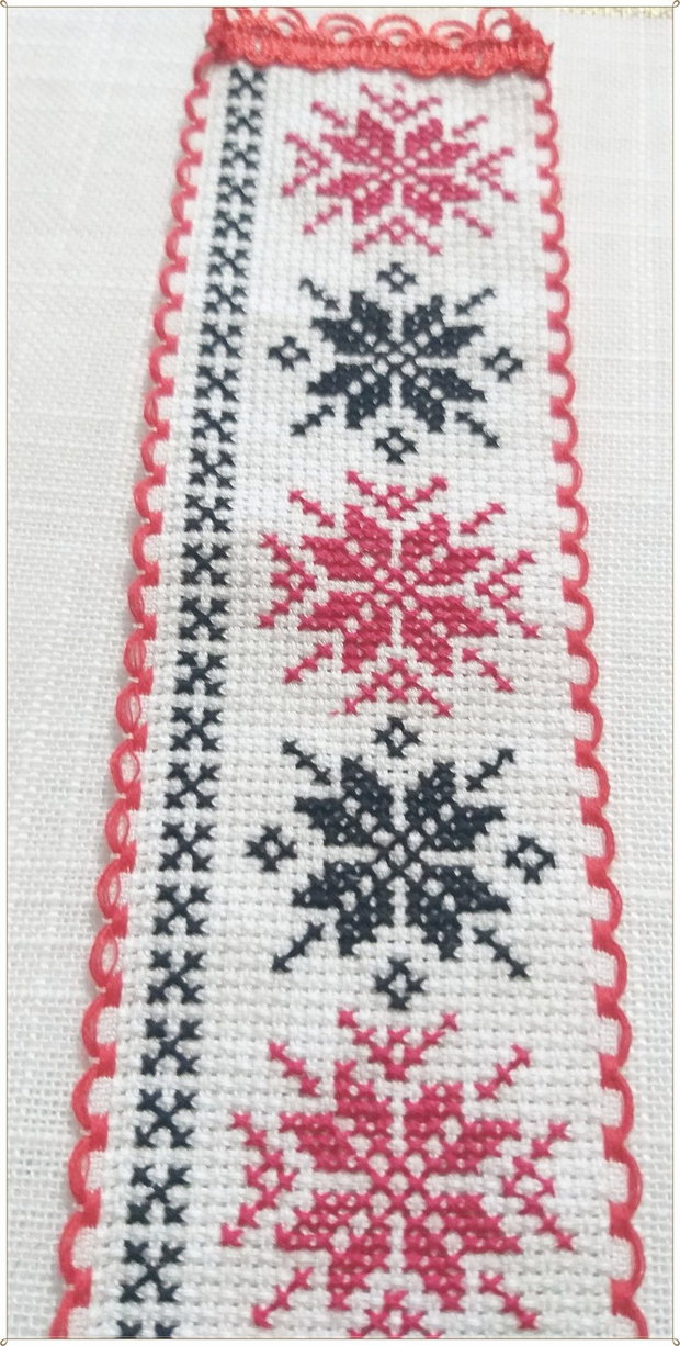 SEMN DE CARTE CUSUT CU MOTIV POPULAR-FRUNZULITE