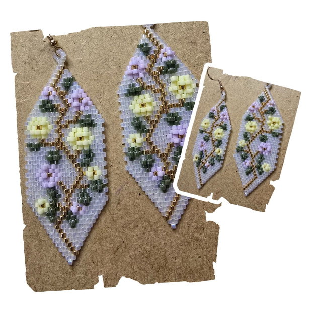 Cercei handmade Flori brodate 3D cu liană aurie