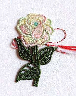 Martisor Trandafir Alb Pastel Degrade
