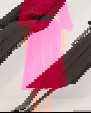 Medicine fustă cu crăpătură