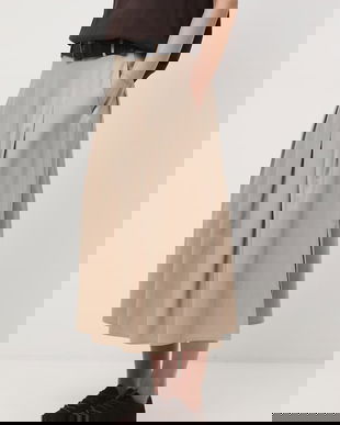 Medicine fustă cu crăpătură