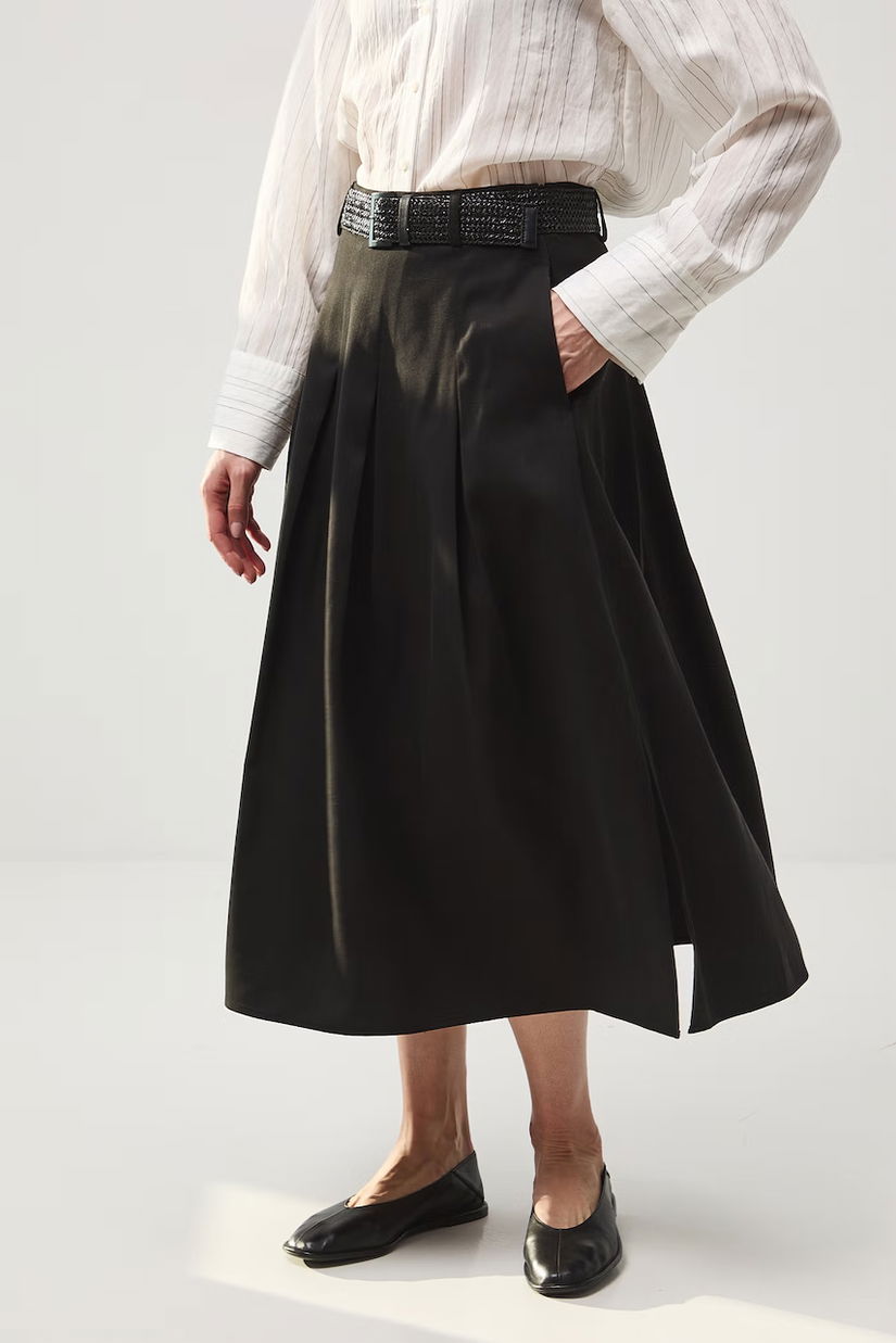 Medicine fustă cu crăpătură