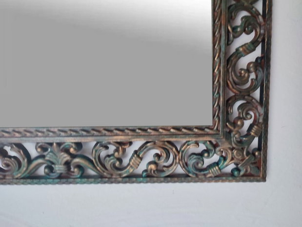 Oglinda cu rama decorativa-Reflexii în ramă patinată