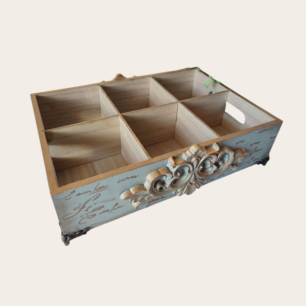 Organizator vintage cu detalii rafinate