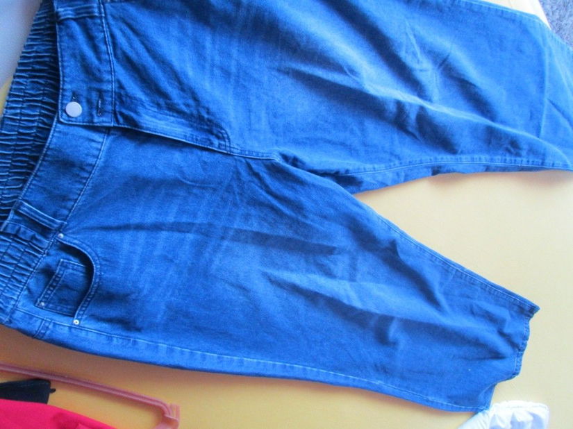 blugi albastri largi