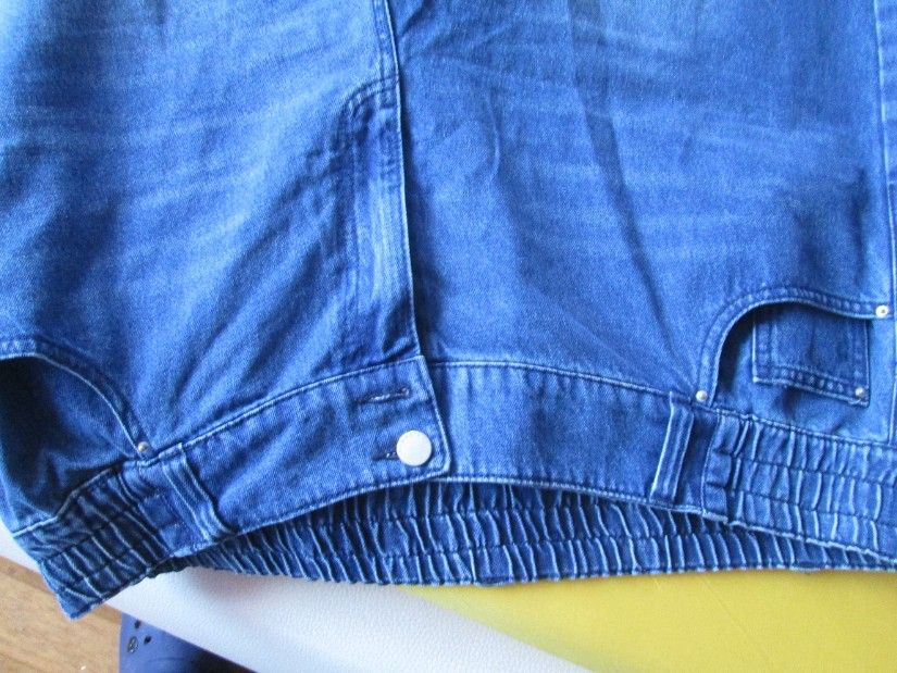 blugi albastri largi