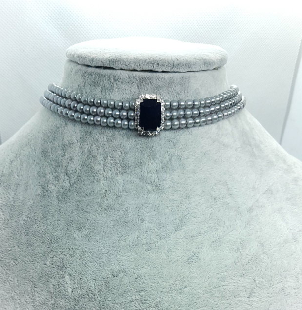 Colier tip chocker din perle de sticlă și cristal