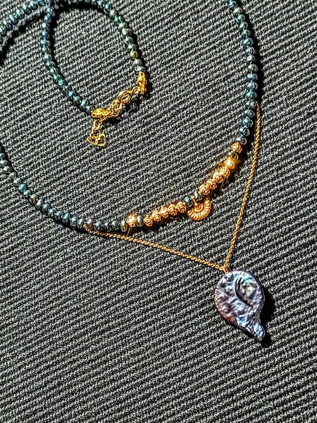 Colier argint vermeil perle naturale de cultura negre irizatii charm lant argint placat cu aur minimalist boho chic trendy
