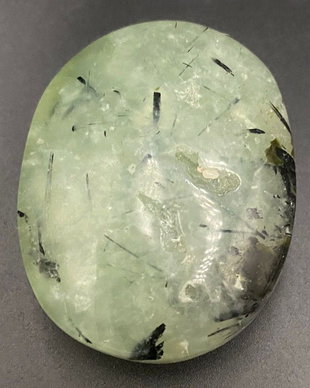 Prehnit - Palm Stone din piatra semipretioasa