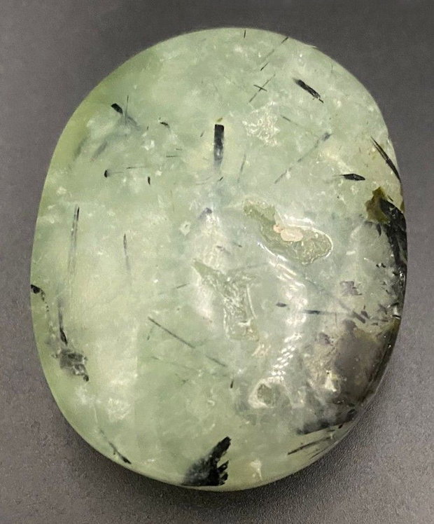 Prehnit - Palm Stone din piatra semipretioasa