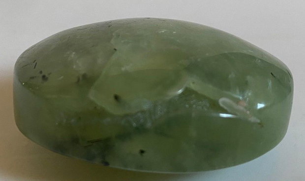 Prehnit - Palm Stone din piatra semipretioasa