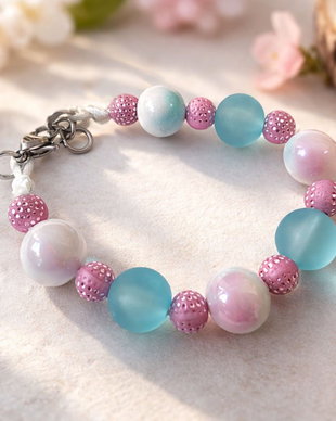 Petal Sky - Brățară handmade roz și bleu pastel cu mărgele decorative | Oțel inoxidabil | Mărimi copii și adulți