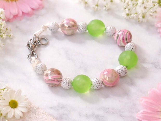 Spring Garden - Brățară handmade verde, alb și roz cu mărgele decorative | Oțel inoxidabil | Mărimi copii și adulți