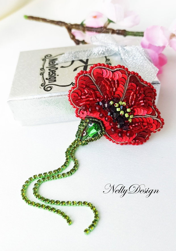 Mac - Brosa broderie manuala
