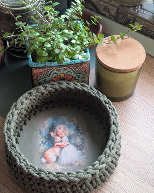 Coș decorativ handmade "Tărâmul croșetat al Yarei"