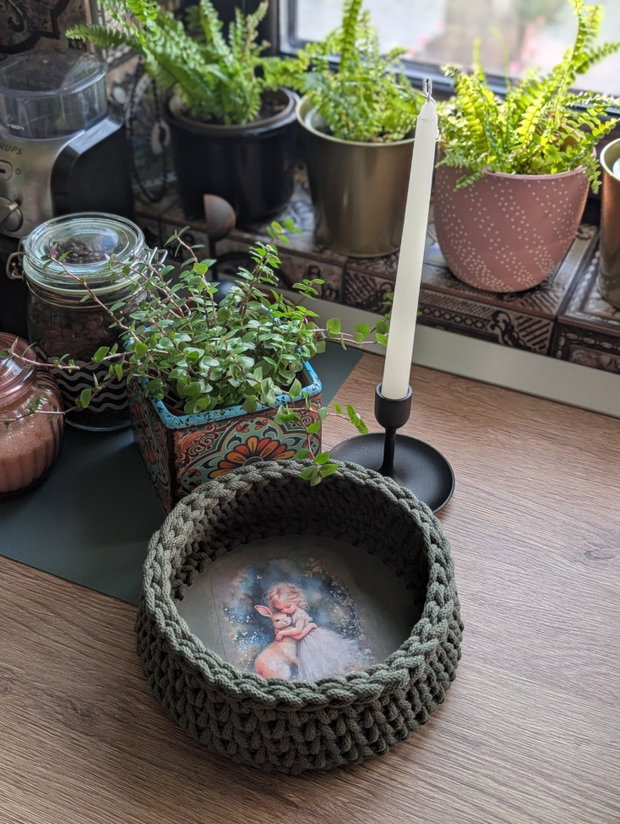 Coș decorativ handmade "Tărâmul croșetat al Yarei"