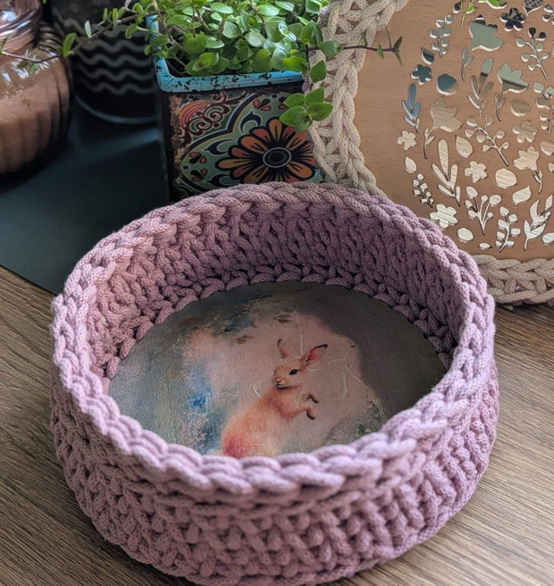 Cos decorativ handmade "Tărâmul croșetat al Yarei"