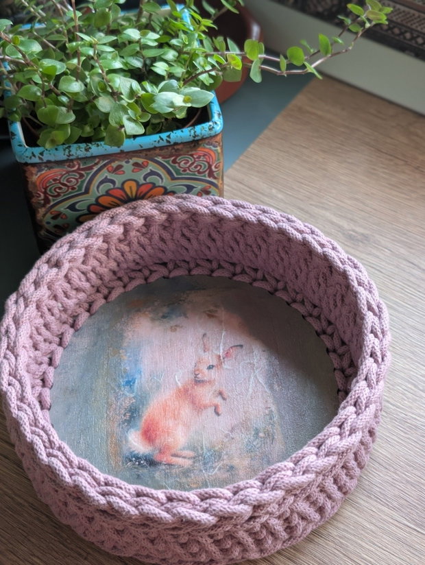 Cos decorativ handmade "Tărâmul croșetat al Yarei"