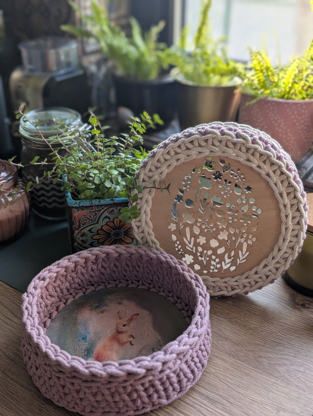 Cos decorativ handmade "Tărâmul croșetat al Yarei"