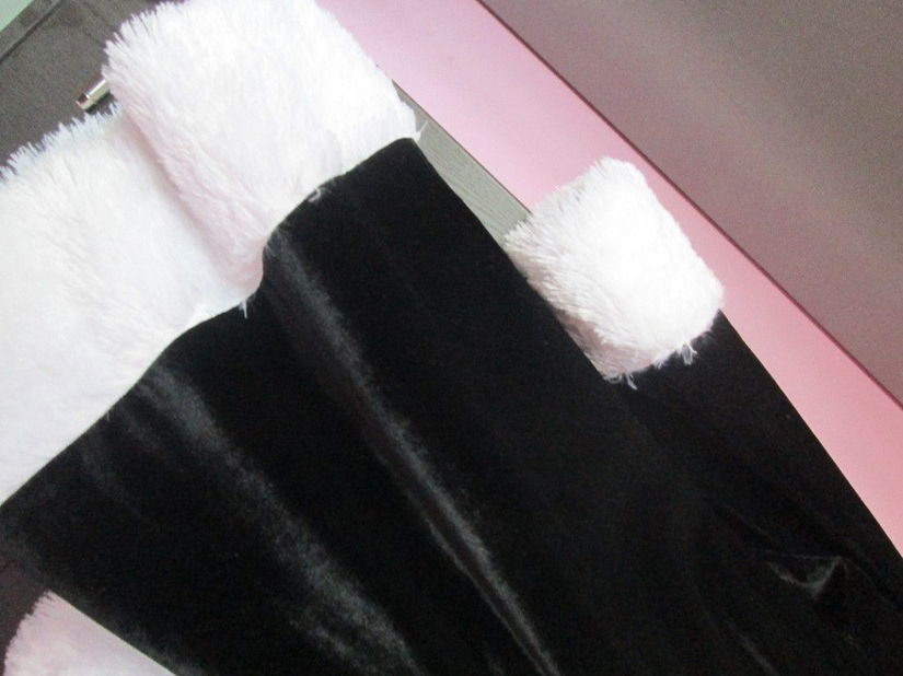 rochie divertisment alb/negru  cu gluga