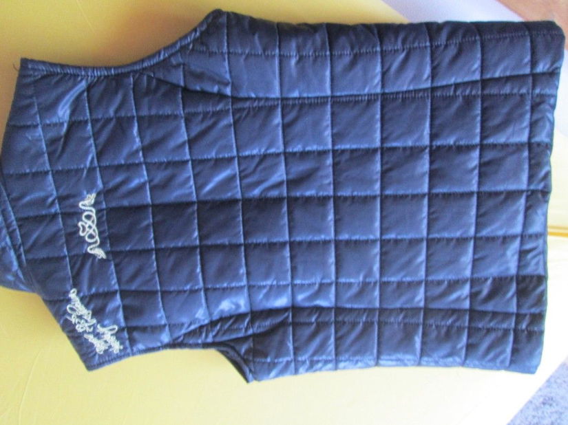 vesta matlasata  neagra   S