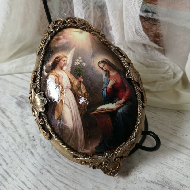 Ou decorat manual, tematica religioasa - cadou pentru Paste