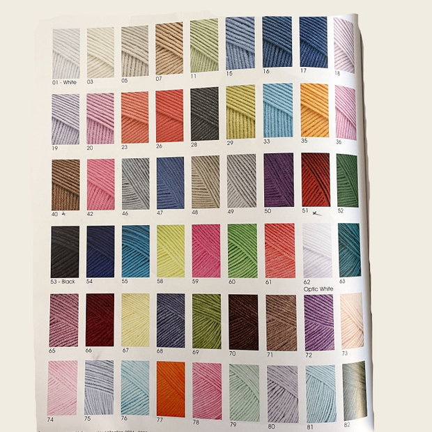 Geantă mare de umăr croșetată manual practică, versatilă, personalizabilă, cu flori decorative. LA COMANDA