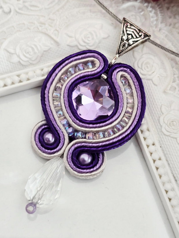 Pandantiv soutache mov-lila