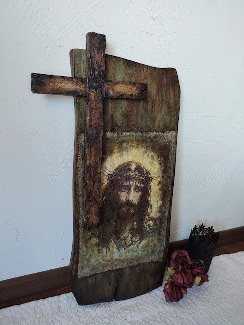 Icoana în lemn care poartă respirația veacurilor