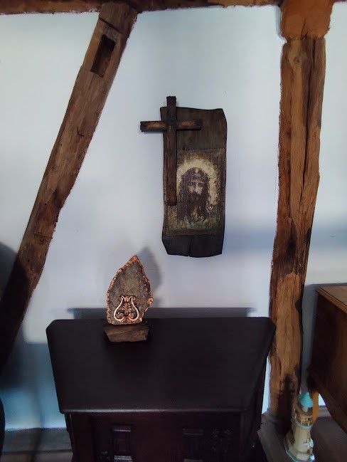 Icoana în lemn care poartă respirația veacurilor